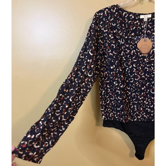 Kori America Black Leopard Print Surplice Bodysuit - M - NWT - Picture 4 of 7